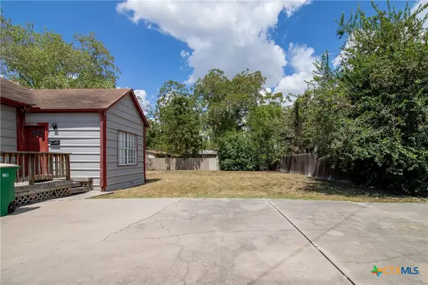 306 E. Brazos, Victoria, TX 77901