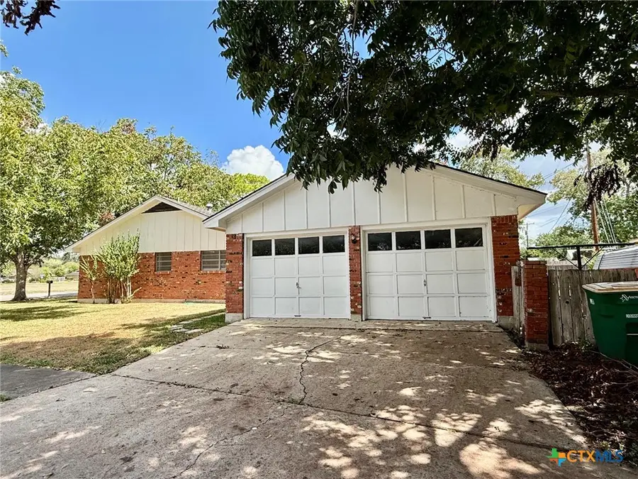 101 Longfellow Lane, Victoria, TX 77904 - #2