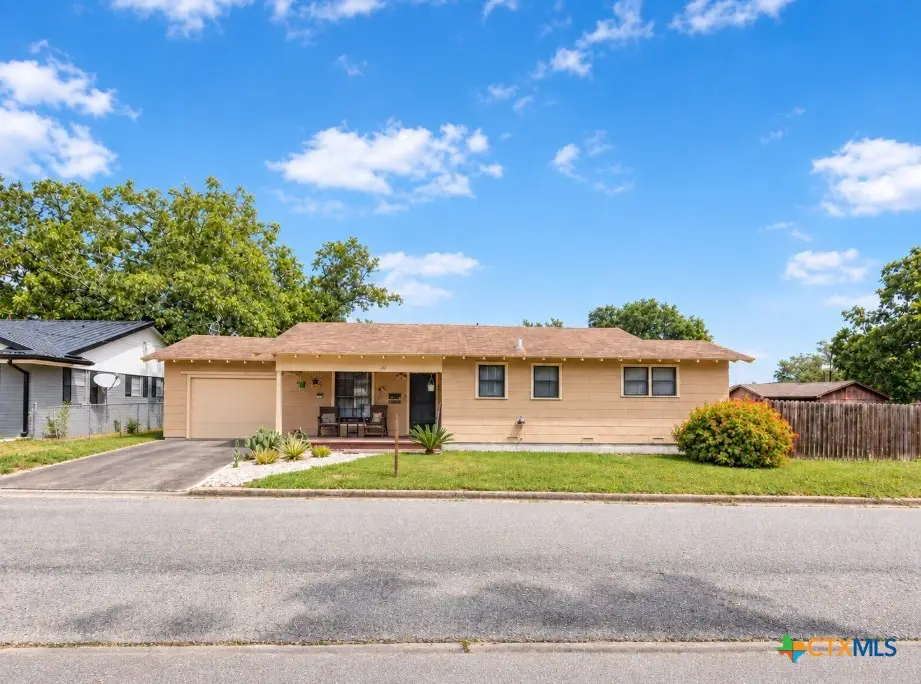 600 N Market Street, Hallettsville, TX 77964 - #1