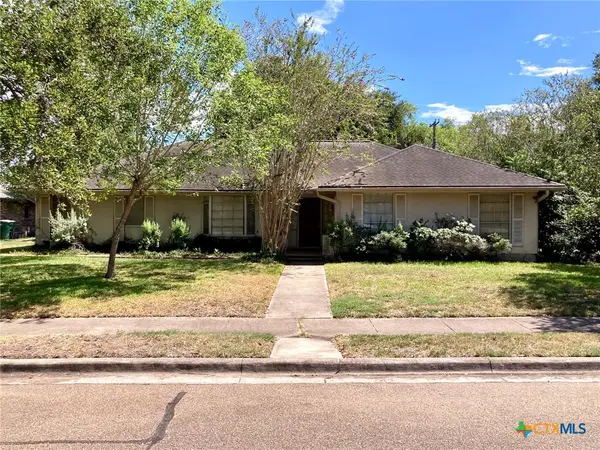 2603 Bon Aire Avenue, Victoria, TX 77901