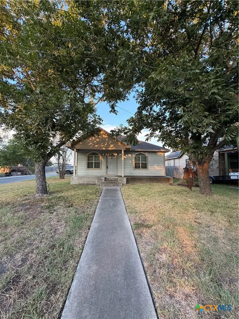 802 S Colorado Street, Port Lavaca, TX 77979 - #2