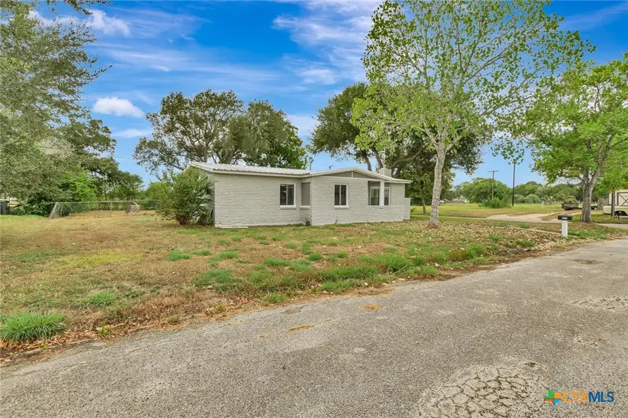 611 Sarah Street, Edna, TX 77957 - #3