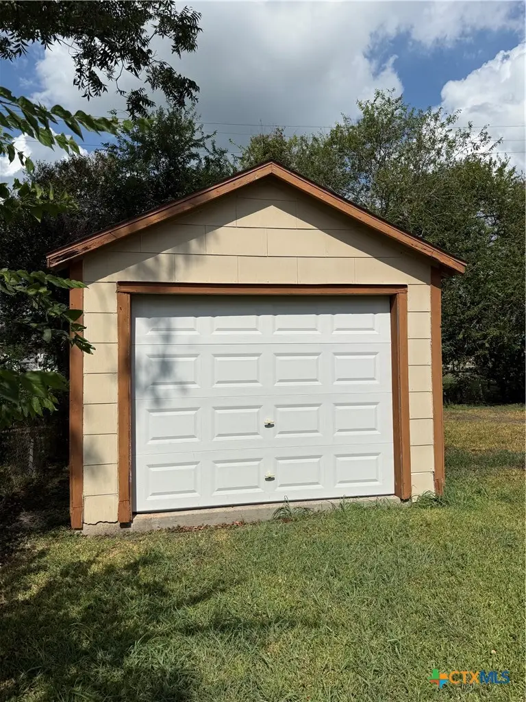 121 Lubbock Street, Point Comfort, TX 77979 - #2