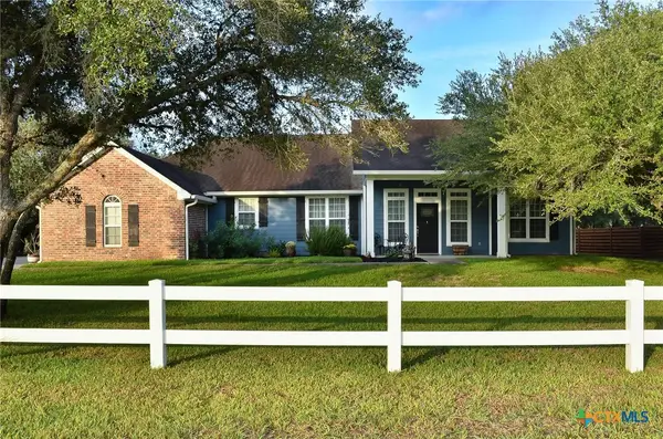 91 Pura Vida Road, Inez, TX 77968