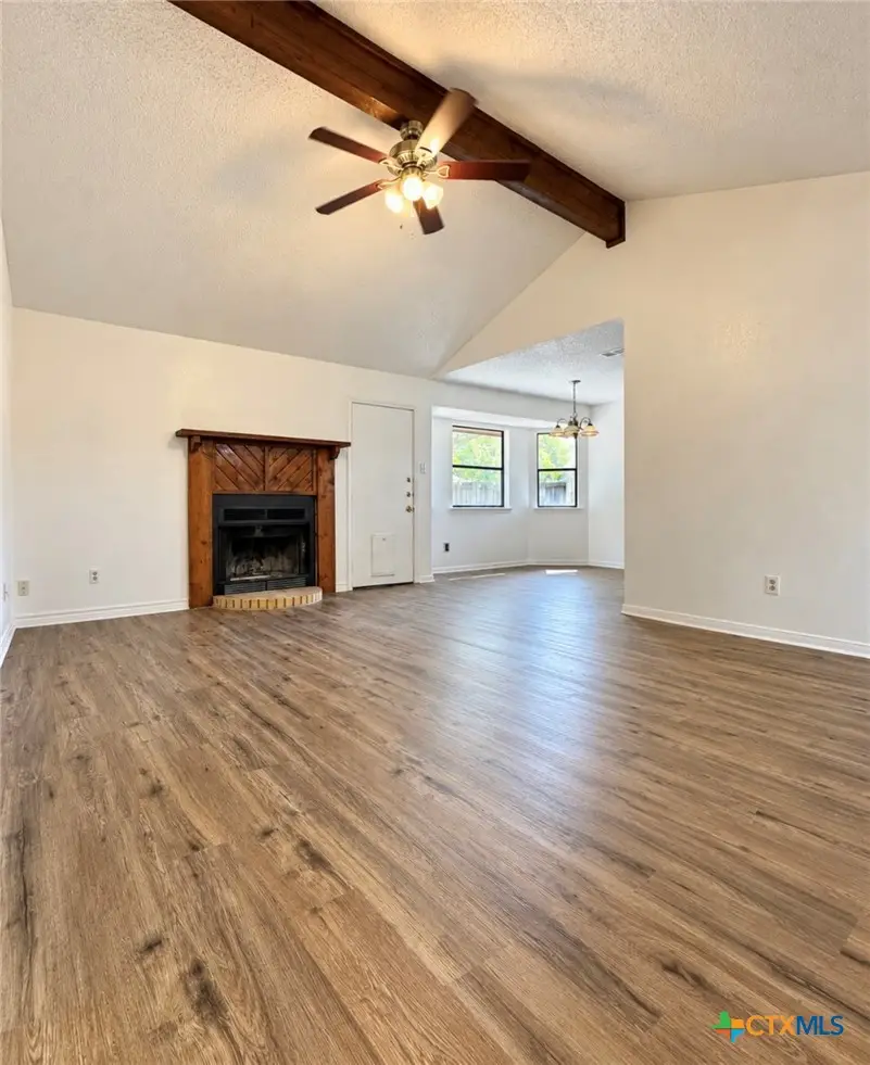 904 Hackberry St, Copperas Cove, TX 76522 - #2