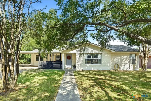 904 Kirk Street, Taylor, TX 76574