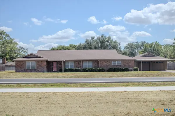 505 Ball Airport Road, Victoria, TX 77904