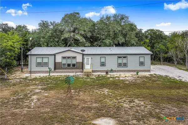 838 E Oak Street, Goliad, TX 77963