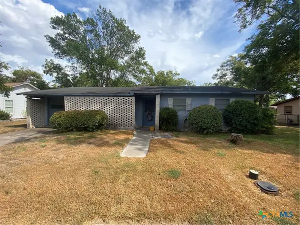 410 W 14th Street, Shiner, TX 77984