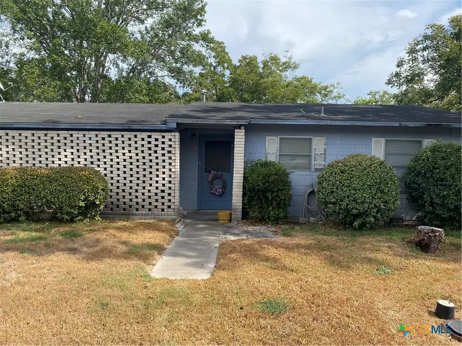 410 W 14th Street, Shiner, TX 77984 - #2