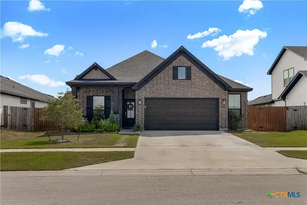 203 Flint Rock Court, Victoria, TX 77904