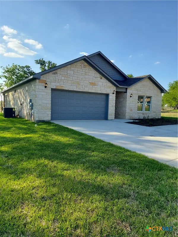 121 Spanish Oak Trail, Cameron, TX 76520