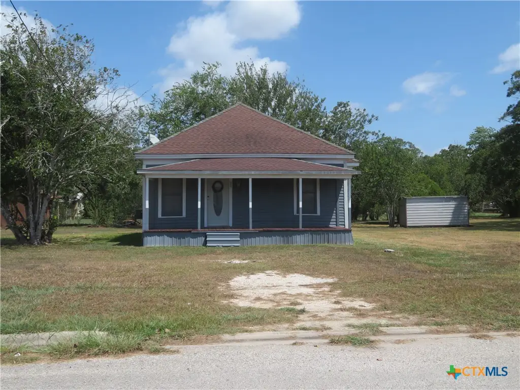 308 N Pumphrey, Edna, TX 77957 - #1