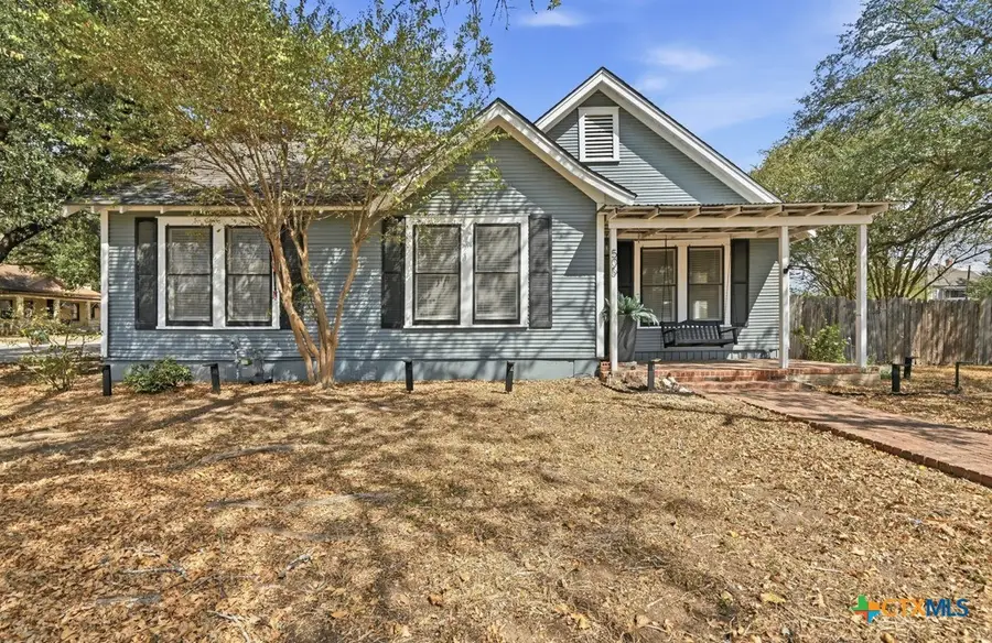 505 E Houston Street, Luling, TX 78648 - #2