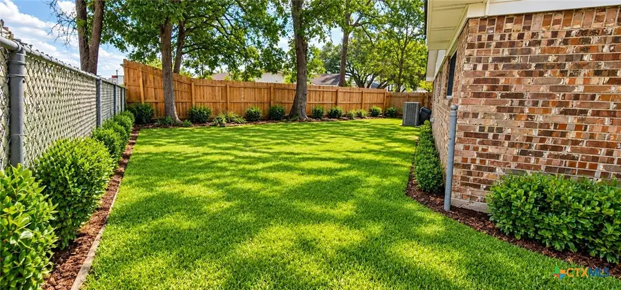 303 Milton Street, Victoria, TX 77901 - #3