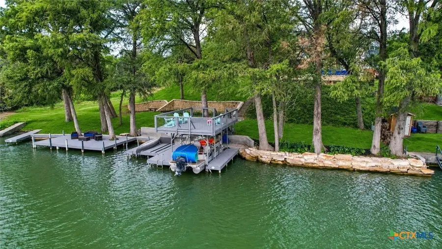 450 Three Oaks Road, Seguin, TX 78155 - #2