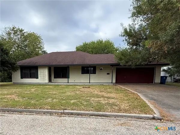 1011 N Ann Street, Port Lavaca, TX 77979