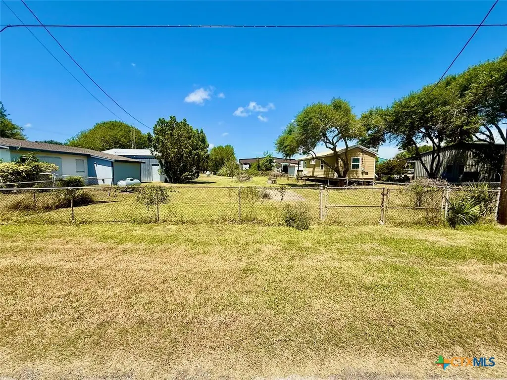 510 W Jefferson, Port Oconnor, TX 77982 - #1