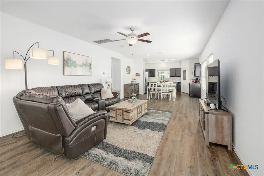 735 Circle Way, Jarrell, TX 76537 - #2