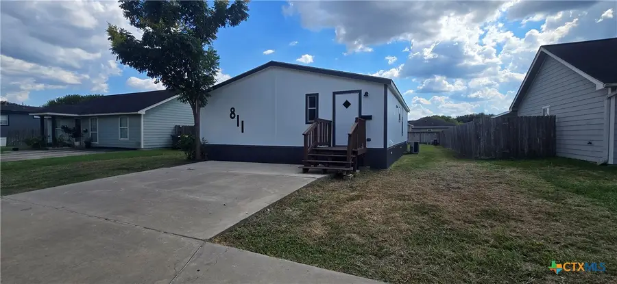 811 E Mesquite Lane, Victoria, TX 77901 - #2