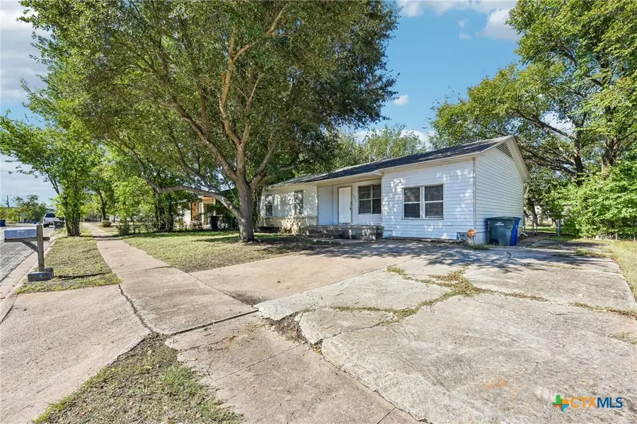 1004 S 5th Street, Copperas Cove, TX 76522 - #3