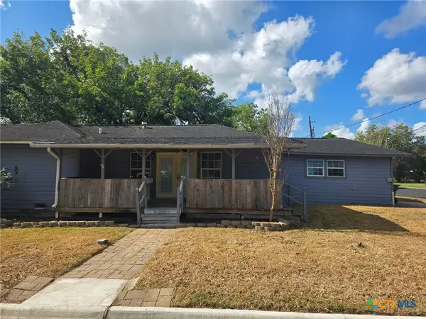 2001 E Forrest Street, Victoria, TX 77901