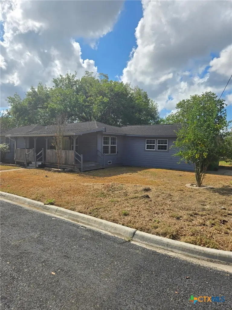 2001 E Forrest Street, Victoria, TX 77901 - #2