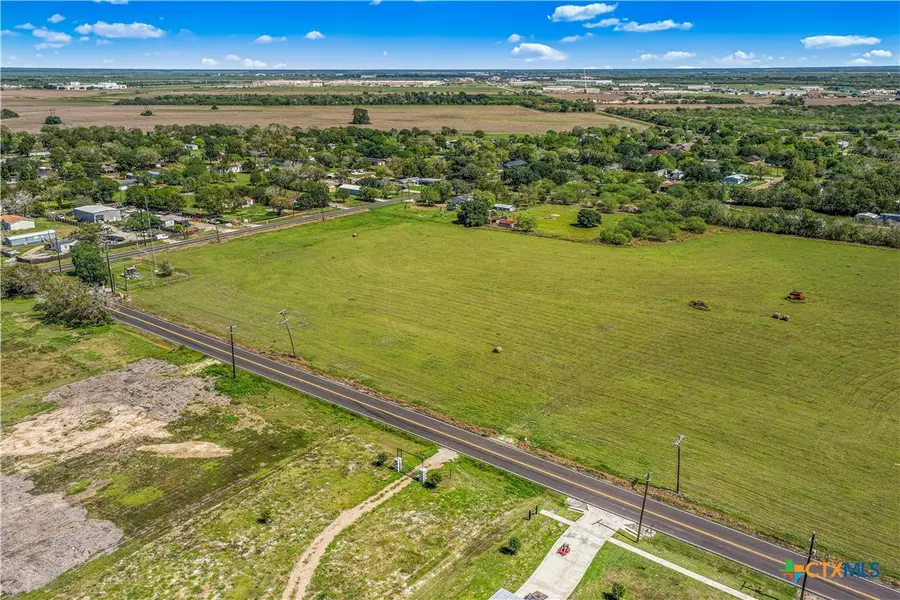 4509 Lone Tree Road, Victoria, TX 77901 - #3