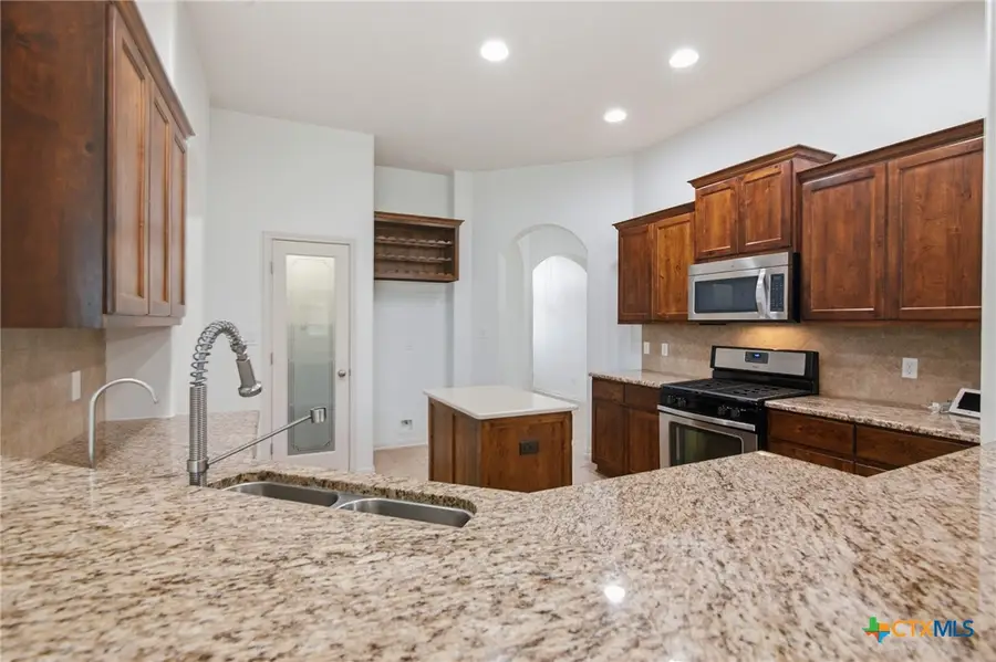115 Sandstone Court, Victoria, TX 77904 - #2