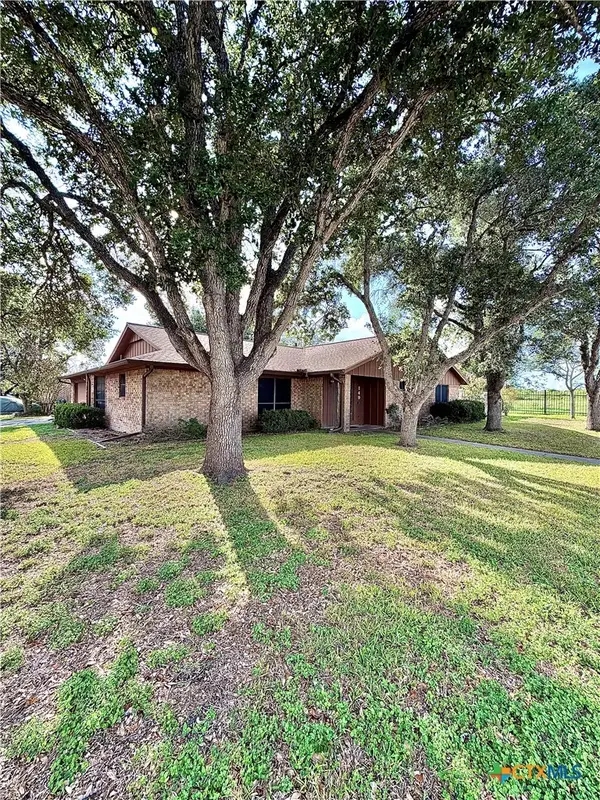 149 Spyglass Hill St, Port Lavaca, TX 77979