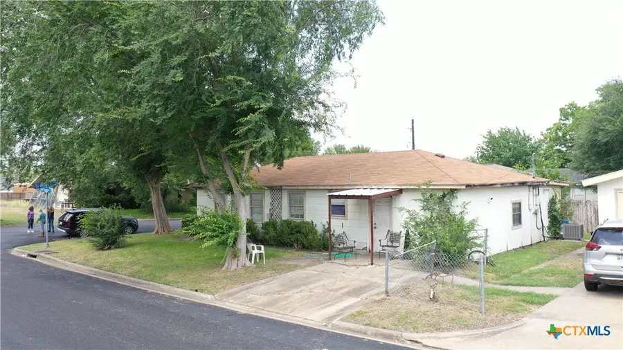 701 E Hiller Street, Victoria, TX 77901 - #2