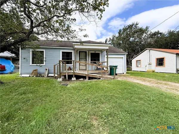 608 Hackberry, Ganado, TX 77967