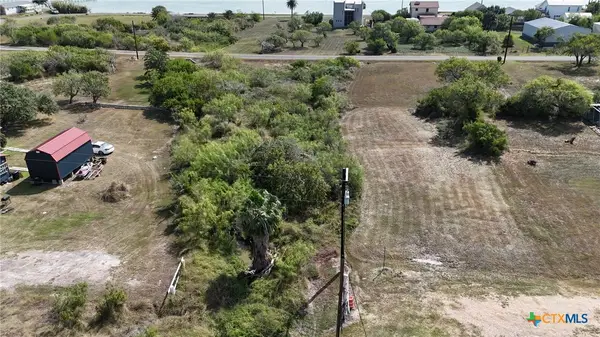 622 2nd Street, Bayside, TX 78340