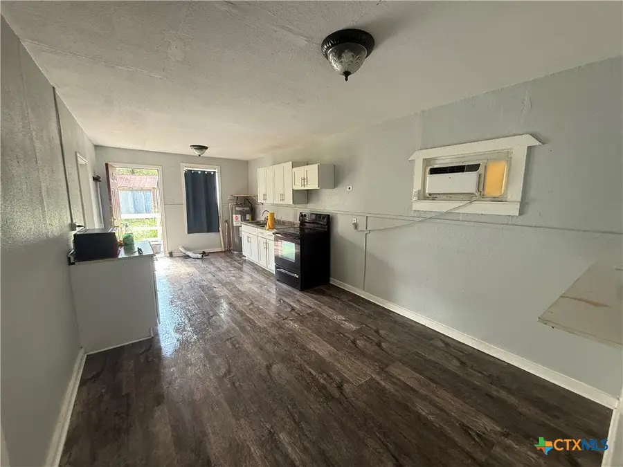 1127 Us Highway 59, Goliad, TX 77963 - #3