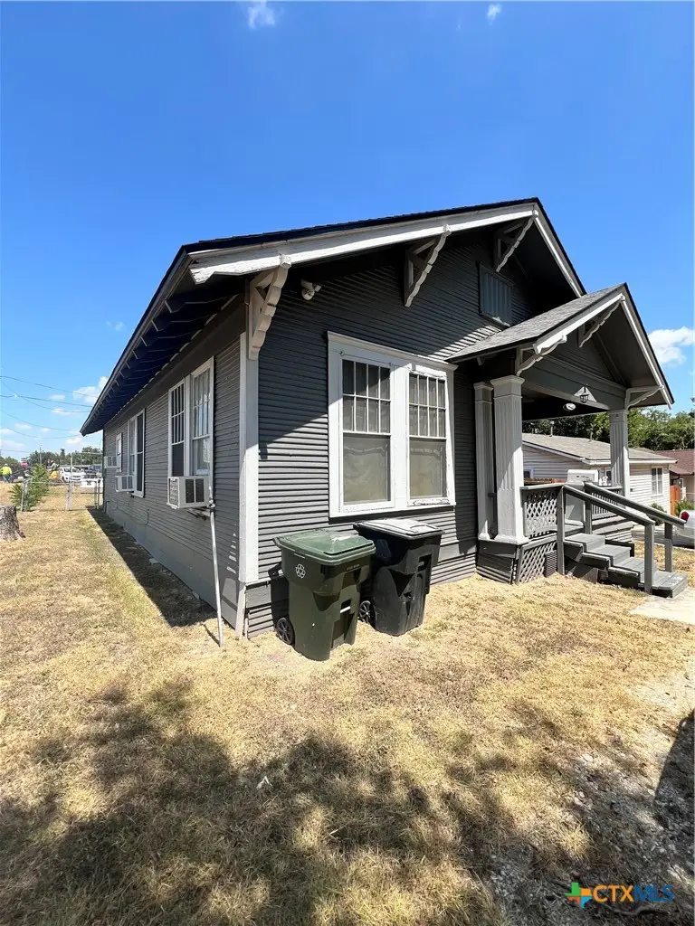 902 E Central Avenue, Temple, TX 76501 - #2