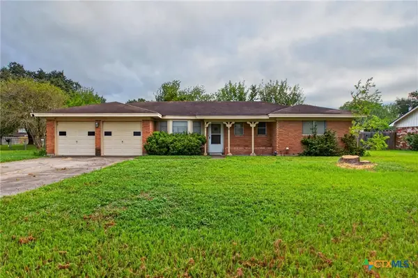 206 Cambridge, Victoria, TX 77905