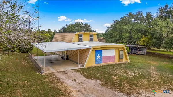 351 Refugio Highway, Victoria, TX 77905