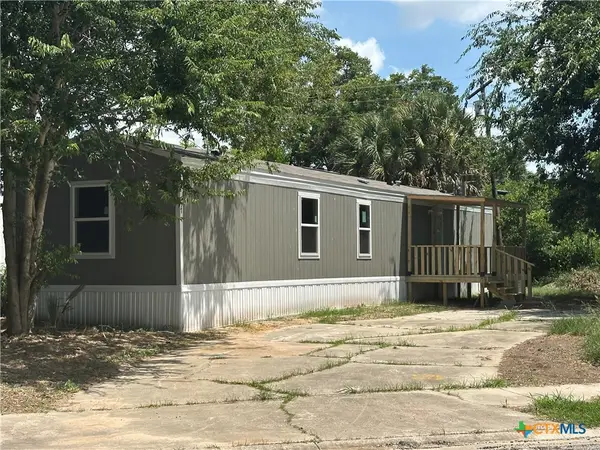 717 Blyth Road, Victoria, TX 77904