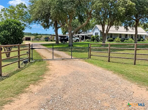 1126 County Road 176, Hallettsville, TX 77964