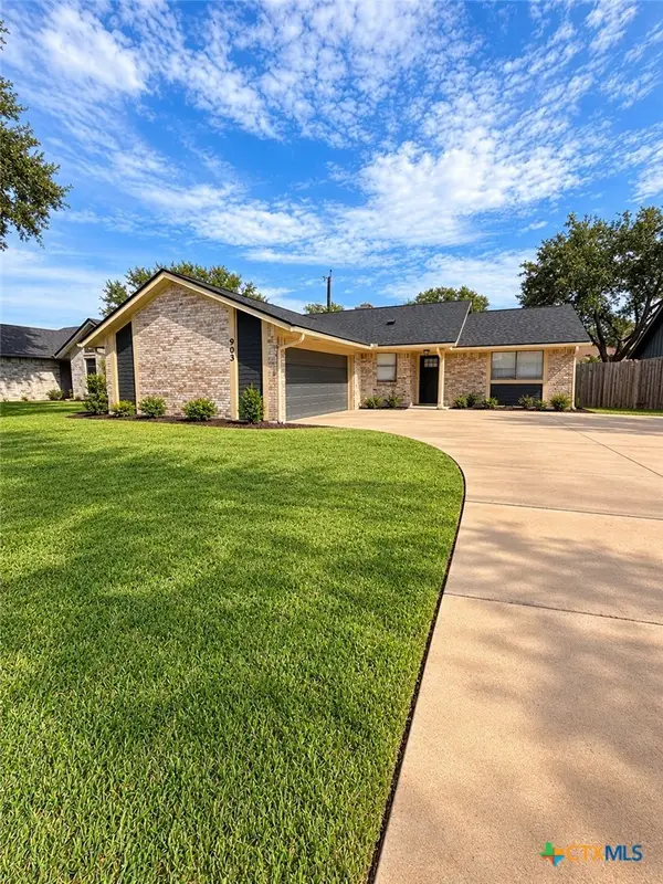 903 Taos Dr, Victoria, TX 77904