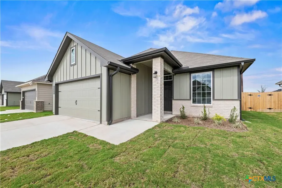 514 University Avenue, Troy, TX 76579 - #2
