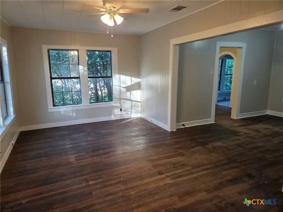 915 N 2nd Street, Temple, TX 76501 - #3
