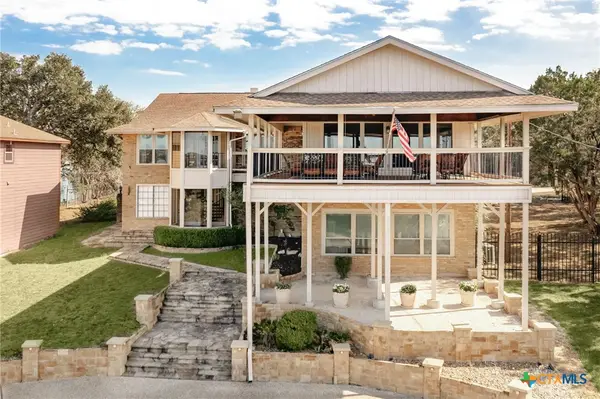 1464 Lakeside Drive, Canyon Lake, TX 78133
