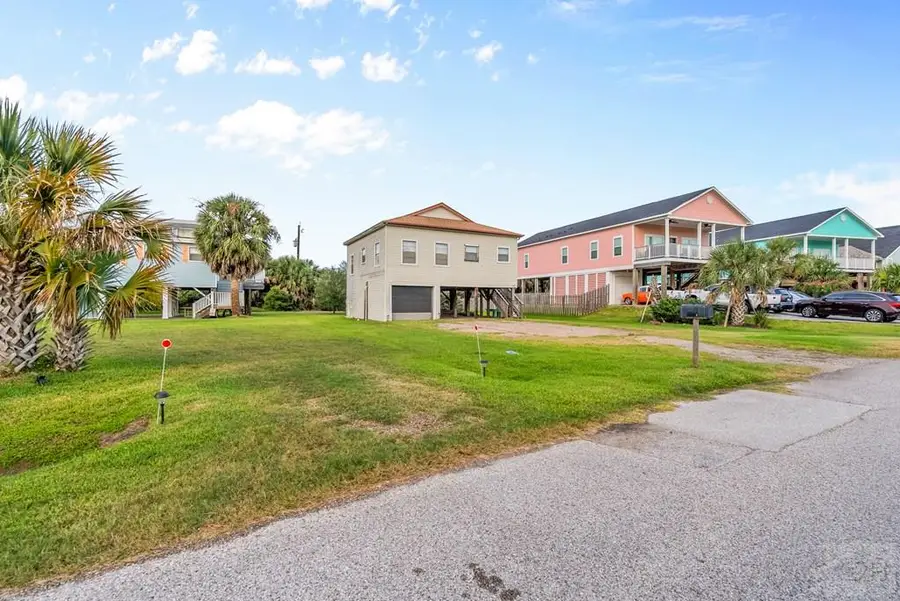 3811 Las Palmas Blvd, Galveston, TX 77554 - Image #2