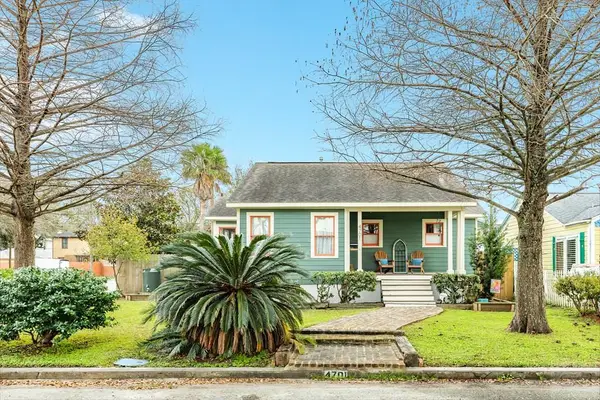 4701 Alamo Drive, Galveston, TX 77551