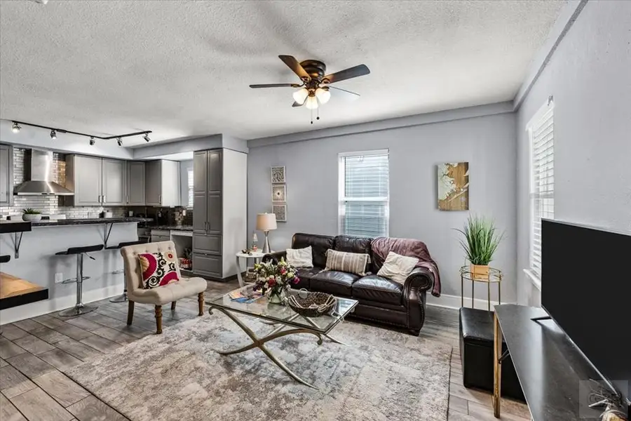 2710 Ave P 1/2, Galveston, TX 77550 - #3