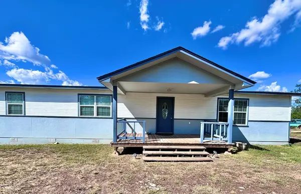 281 Oak Rd, Harper, TX 78631