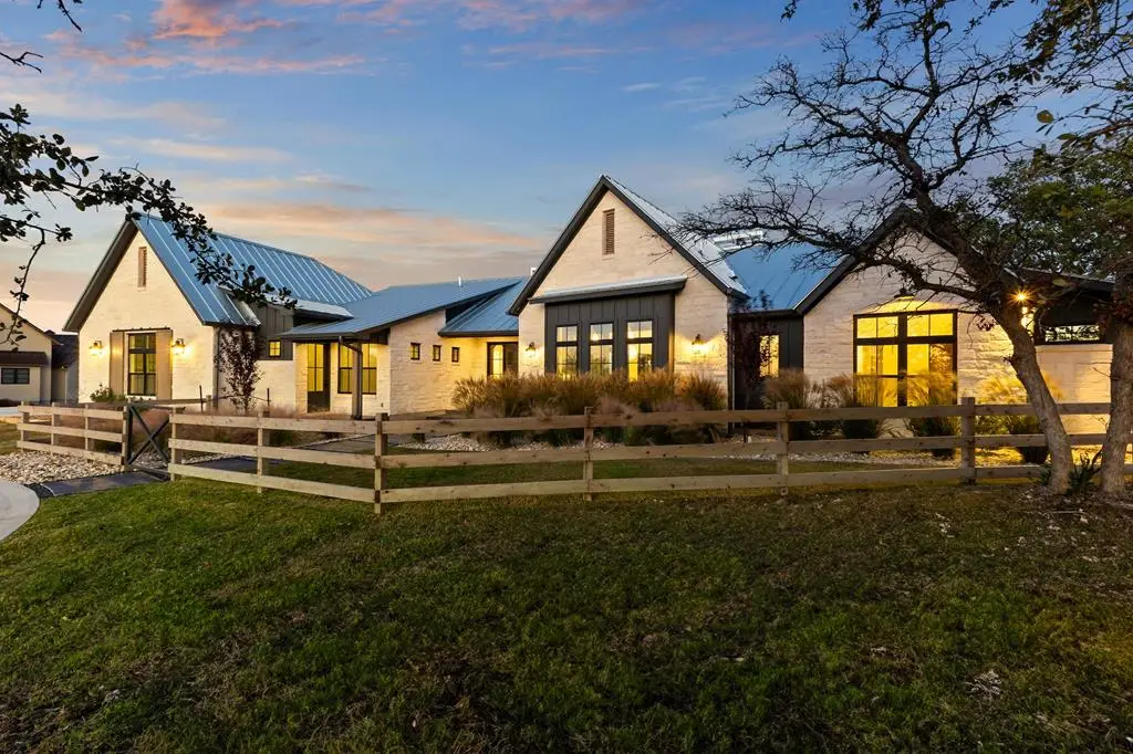 171 Flowering Sage Ln, Fredericksburg, TX 78624 - Image #1