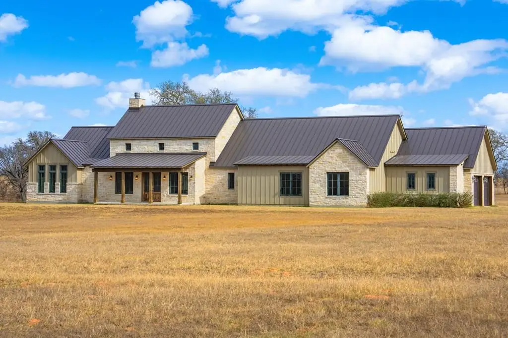 1402 Countryside Bend, Fredericksburg, TX 78624 - Image #1