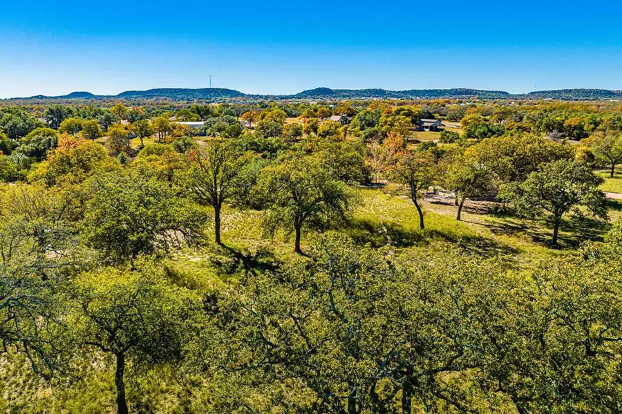 183 Teton Ln, Fredericksburg, TX 78624 - Image #2